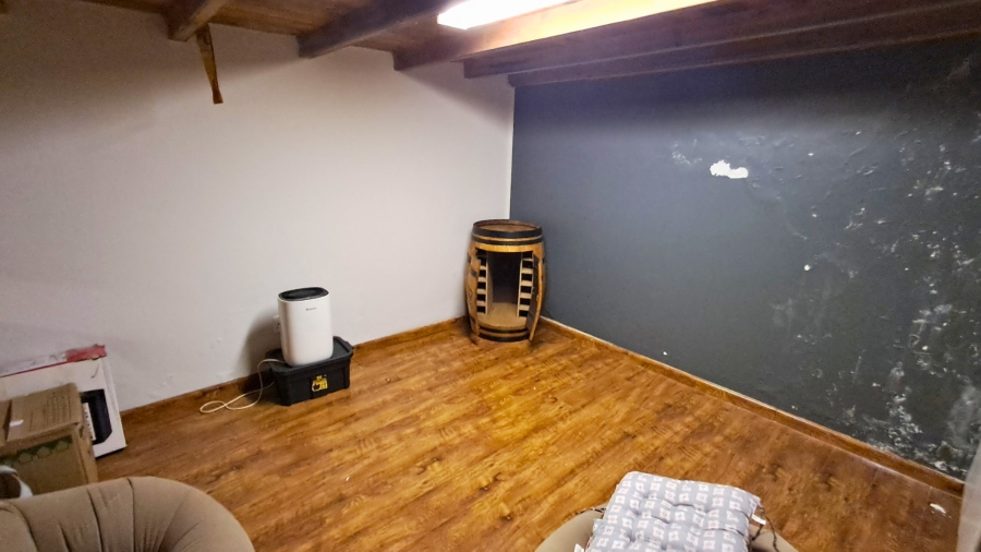 5 Bedroom Property for Sale in Bergsig Western Cape